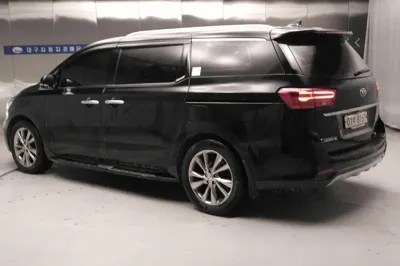 Kia Canival 2019, 123822 км, за 7794.32 USD