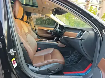 Volvo S90 2020, 51000 км, за 16325.55 USD