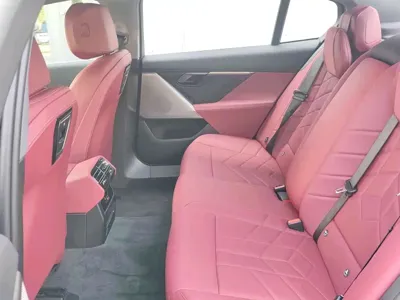 BMW i5 2025, 8000 км, за 37344.77 USD - фото 7