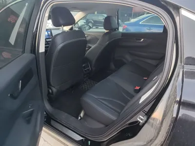 Hongqi E-QM5 2021, 17300 км, за 12729 USD - фото 20