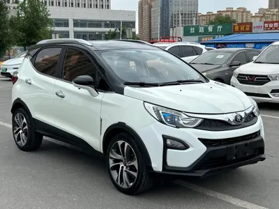 BYD Yuan 2017, 92000 км, за 2758.46 USD