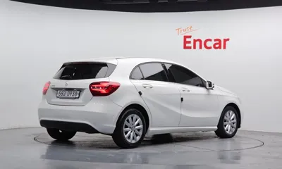 Mercedes-Benz A-Class 2016, 56443 км, за 7925.71 USD