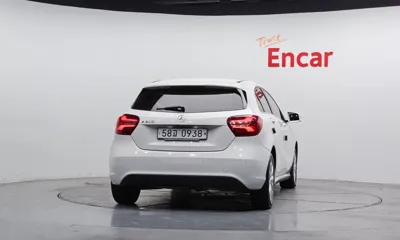 Mercedes-Benz A-Class 2016, 56443 км, за 7925.71 USD