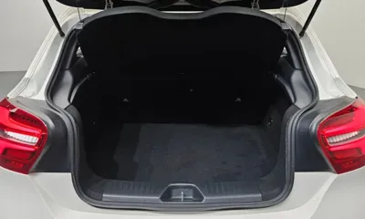 Mercedes-Benz A-Class 2016, 56443 км, за 7925.71 USD - фото 20