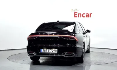 Hyundai Grandeur 2022, 41526 км, за 15287.55 USD