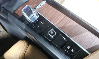 Volvo XC60 2024, 10430 км, за 34105.93 USD - фото 9