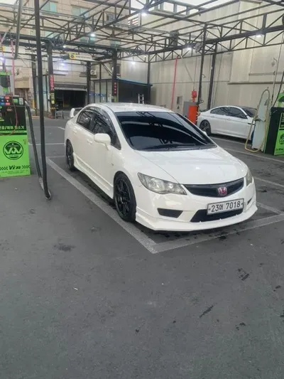 Honda Civic 2007, 40000 км, за 37785.04 USD