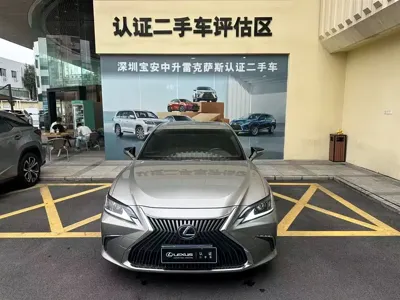 Lexus ES 2021, 72000 км, за 30634.5 USD