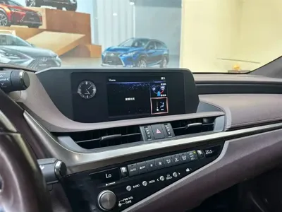 Lexus ES 2021, 72000 км, за 30634.5 USD - фото 7