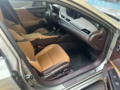 Lexus ES 2021, 72000 км, за 30634.5 USD - фото 9