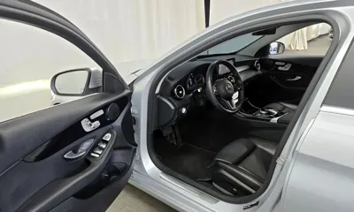 Mercedes-Benz C-Class 2019, 72705 км, за 13551.04 USD - фото 10