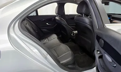 Mercedes-Benz C-Class 2019, 72705 км, за 13551.04 USD - фото 12