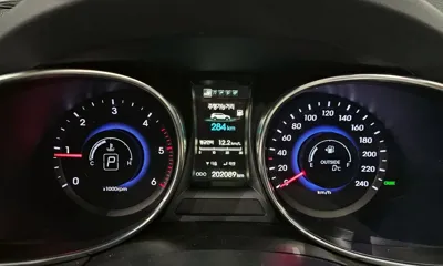 Hyundai Maxcruz 2015, 202089 км, за 6371.52 USD - фото 8