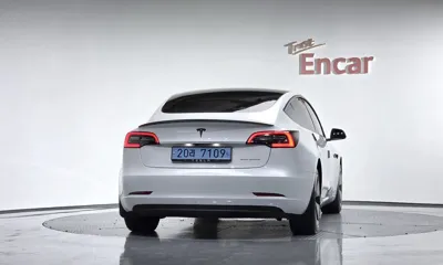 Tesla Model 3 2021, 73739 км, за 18314.3 USD