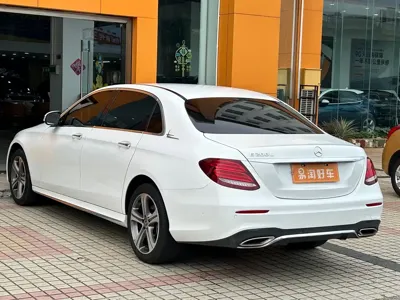 Mercedes-Benz E-Class 2018, 62000 км, за 20570.53 USD
