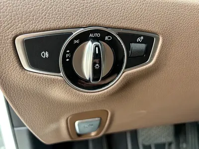 Mercedes-Benz E-Class 2018, 62000 км, за 20570.53 USD - фото 31