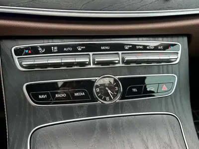 Mercedes-Benz E-Class 2018, 62000 км, за 20570.53 USD - фото 36