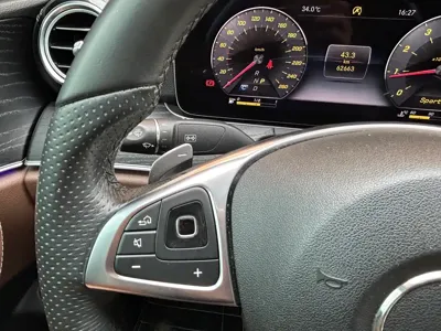 Mercedes-Benz E-Class 2018, 62000 км, за 20570.53 USD - фото 38