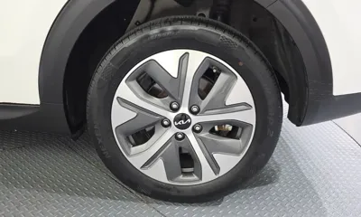 Kia Niro 2023, 98706 км, за 12768.74 USD - фото 21