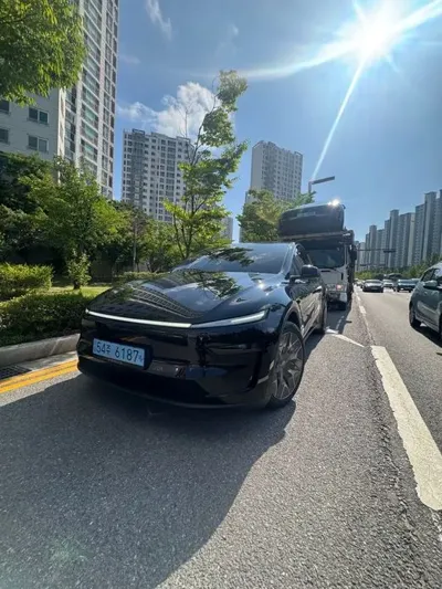 Tesla Model Y · 2026 год