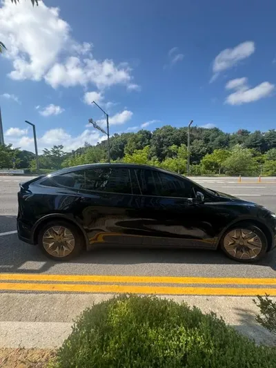 Tesla Model Y 2026, 1000 км, за 40853.44 USD