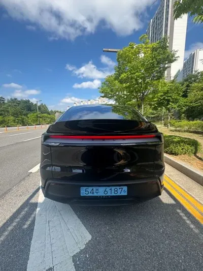 Tesla Model Y 2026, 1000 км, за 40853.44 USD