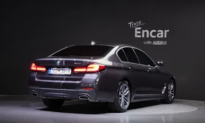 BMW 5-Series 2023, 27869 км, за 27916.44 USD