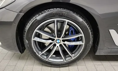 BMW 5-Series 2023, 27869 км, за 27916.44 USD
