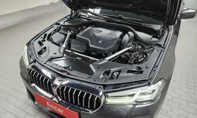 BMW 5-Series 2023, 27869 км, за 27916.44 USD - фото 6
