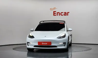 Tesla Model 3 2021, 122307 км, за 18721.96 USD