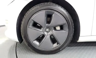 Tesla Model 3 2021, 122307 км, за 18721.96 USD