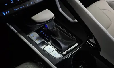Hyundai Avante 2023, 41008 км, за 16856.17 USD - фото 9