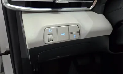Hyundai Avante 2023, 41008 км, за 16856.17 USD - фото 20