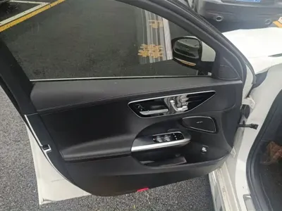 Mercedes-Benz C-Class 2024, 30299 км, за 27291.13 USD - фото 7