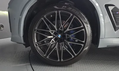 BMW X5M 2026, 2195 км, за 135961.61 USD