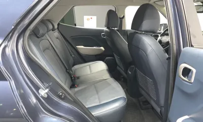 Hyundai Venue 2020, 97973 км, за 7598.28 USD - фото 12