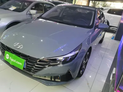 Hyundai Elantra · 2022 год