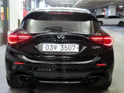 Infiniti Q30 2017, 95369 км, за 6039.12 USD