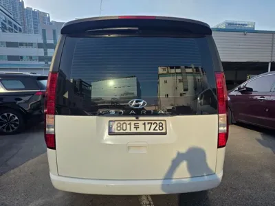 Hyundai Staria 2023, 120000 км, за 11052.57 USD