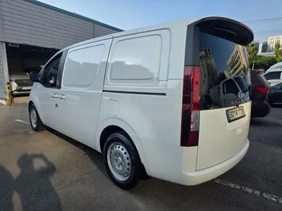 Hyundai Staria 2023, 120000 км, за 11052.57 USD