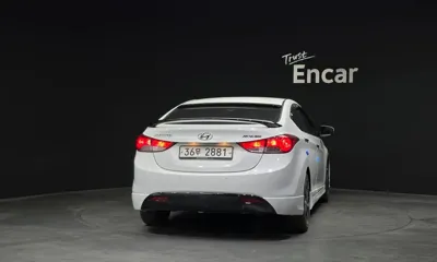Hyundai Avante 2012, 121995 км, за 3239.03 USD