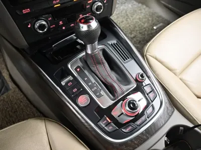 Audi Q5 2015, 147645 км, за 9189.43 USD - фото 9