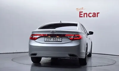 Hyundai Grandeur 2014, 128223 км, за 6494.18 USD