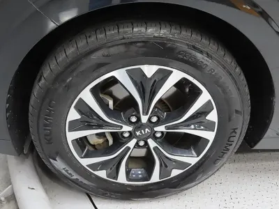 Kia Canival 2021, 164503 км, за 11224.89 USD