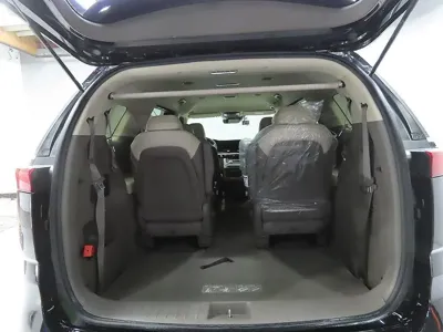 Kia Canival 2021, 164503 км, за 11124.13 USD - фото 9