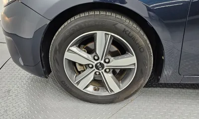 Kia K3 2018, 106294 км, за 3964.32 USD