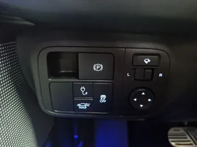 Hyundai Ioniq6 2023, 24866 км, за 14586.18 USD - фото 18