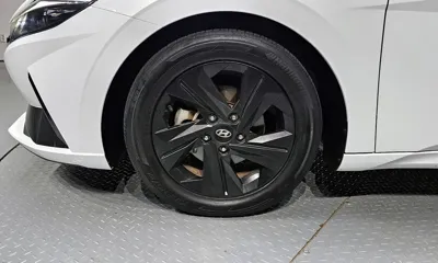 Hyundai Avante 2021, 49201 км, за 11889.12 USD