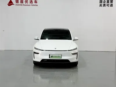 Tesla Model Y 2025, 27200 км, за 32141.95 USD
