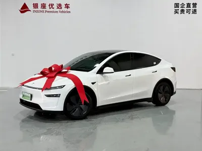Tesla Model Y 2025, 27200 км, за 32141.95 USD